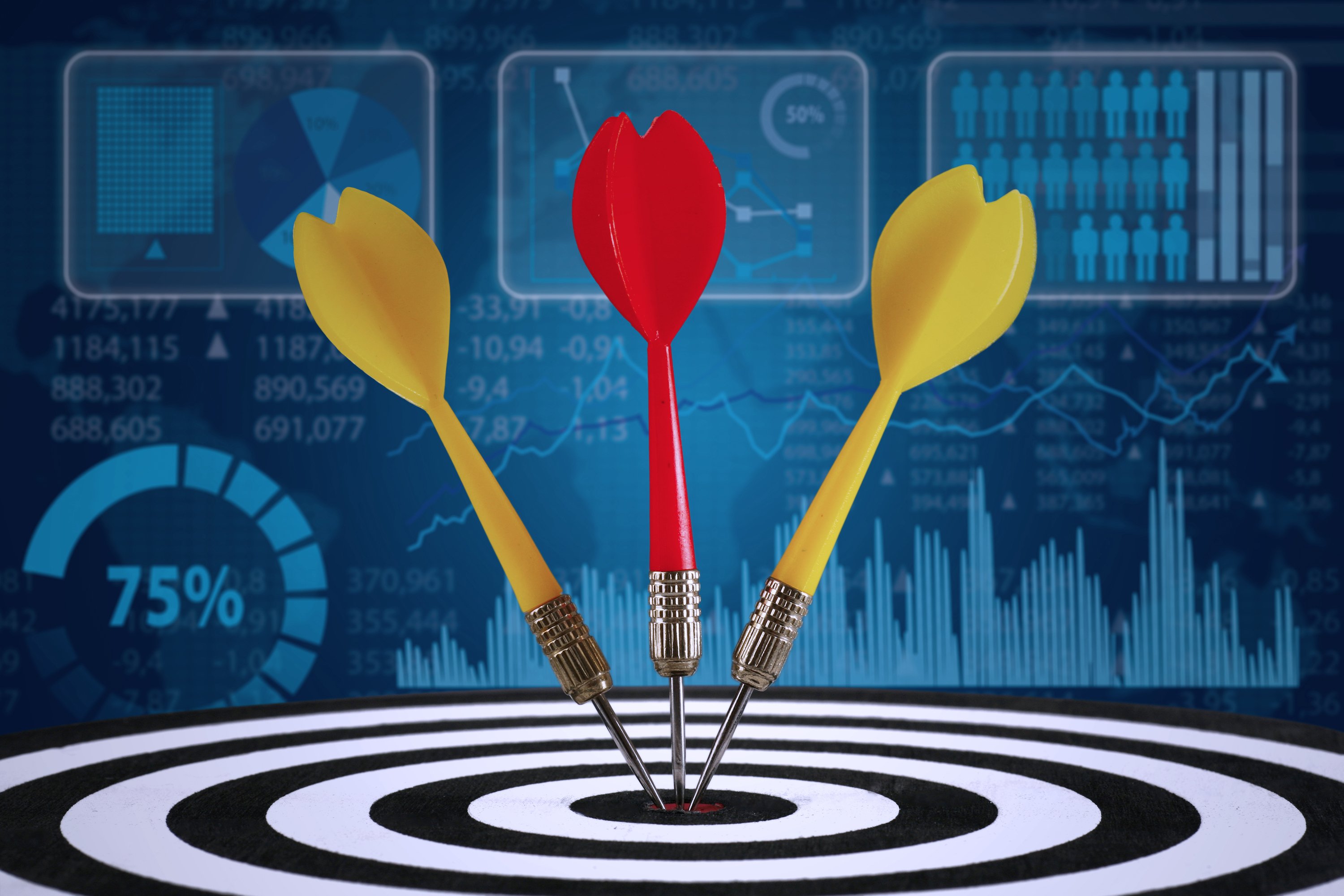 Picture of darts showing How To Align Training Goals With Business Strategy
